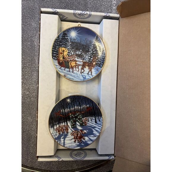 Pick set of 2 “A Merry Little Christmas” Mini-Plates - Picture 8 of 12